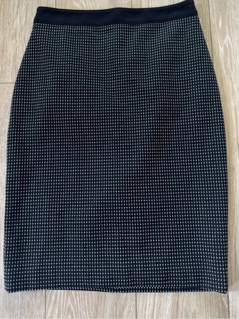 White House Black Market Ponte Dot Pencil Skirt Size 00